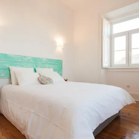 Apartment Cozzy Homes At Bairro Alto Lisbon